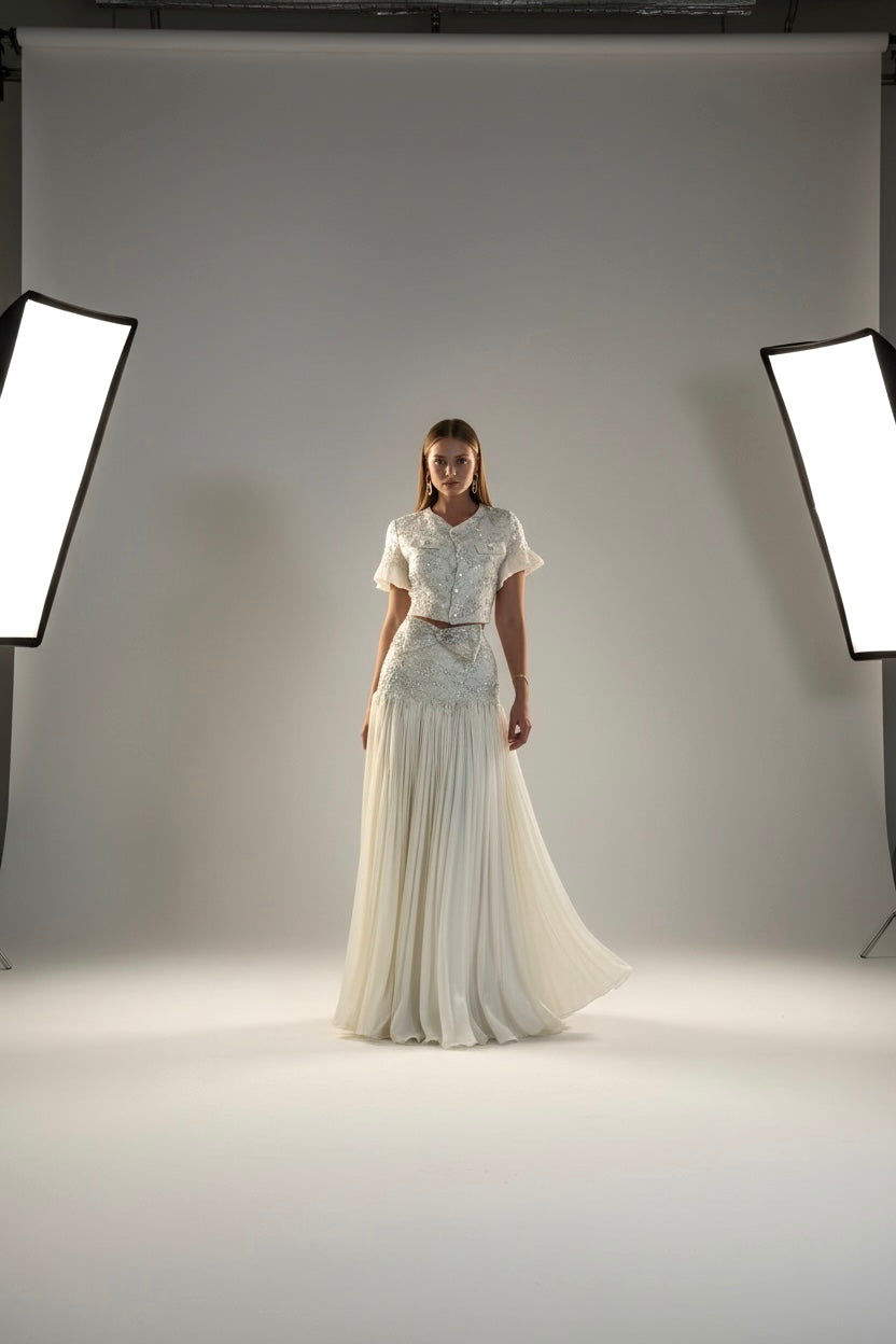 d’Ioire Set – Hand-Embroidered Two-Piece Blazer & Skirt Ensemble