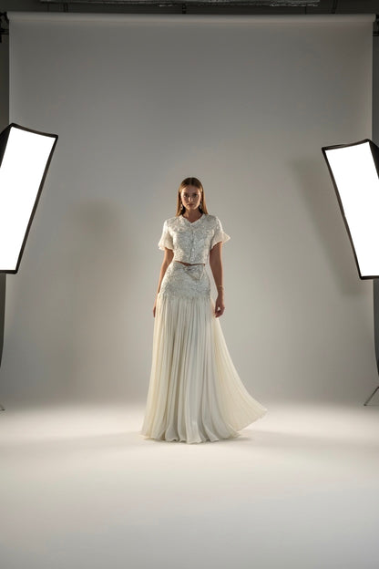 d’Ioire Set – Hand-Embroidered Two-Piece Blazer & Skirt Ensemble